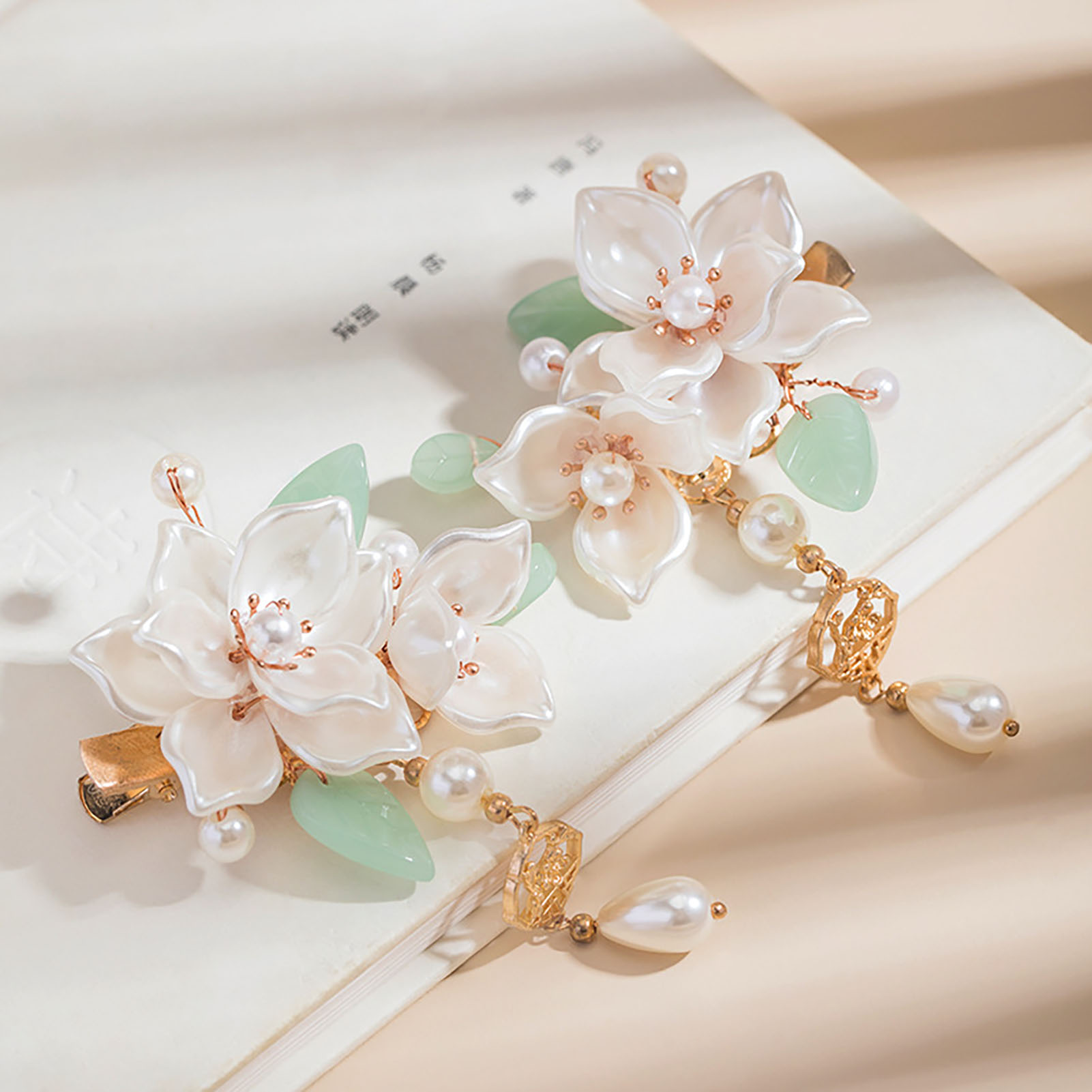 Vintage Camellia Hair Clip Ele – Vintage Fashion Guild recenzja i cena