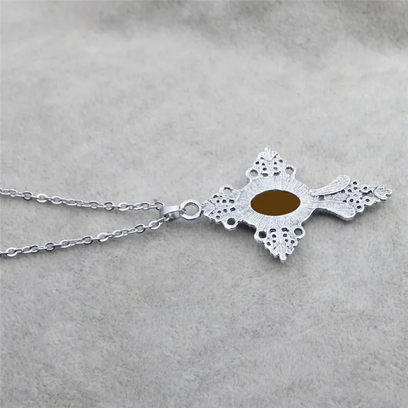 Vintage Look Cross Pendant Lad – Vintage Fashion Look recenzja i cena